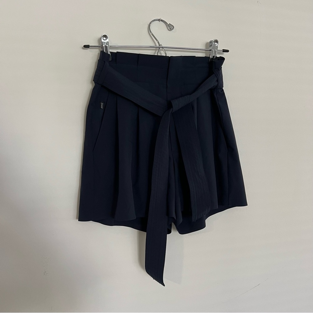 Athleta Skyline Shorts